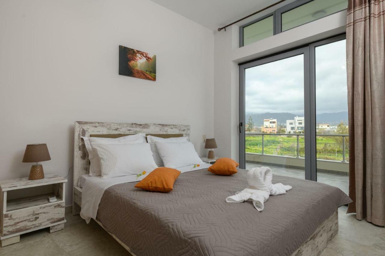 Coral Sea Apartment Kokkinos Pyrgos Eksteriør billede