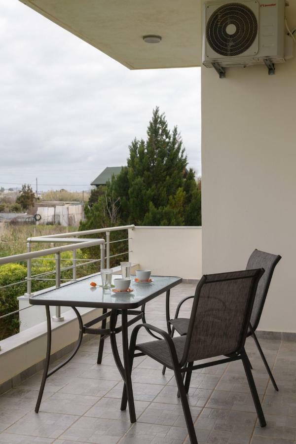 Coral Sea Apartment Kokkinos Pyrgos Eksteriør billede